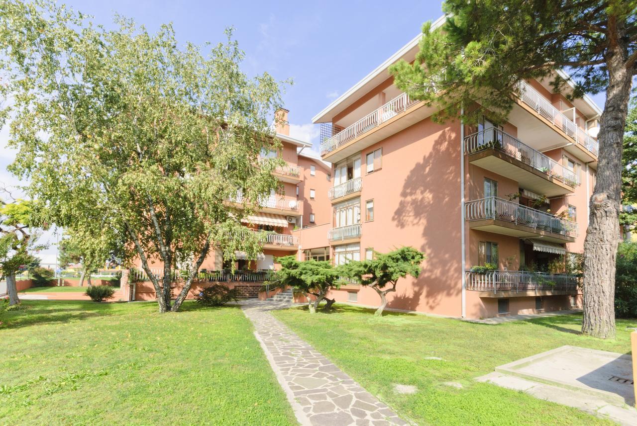 Apartamento Beatrice Caorle Exterior foto